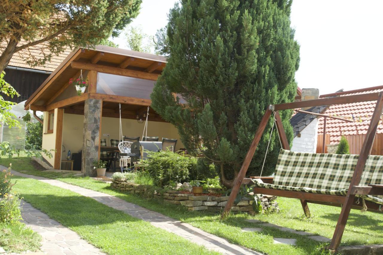 Zlty Domcek - Apartman Svabovce Extérieur photo